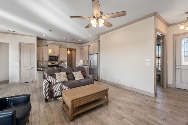 417 W Andrew Drive, Mabank, TX 75147