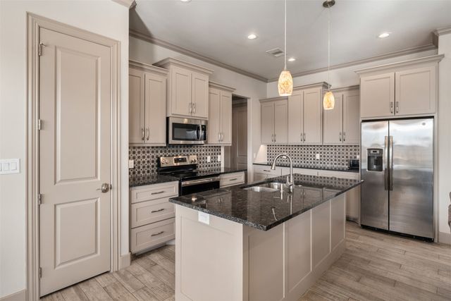 417 W Andrew Drive, Mabank, TX 75147