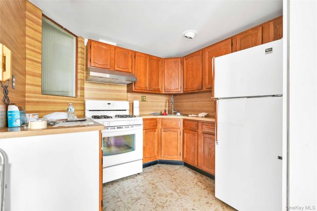 2044 42nd Street, Astoria, NY 11105