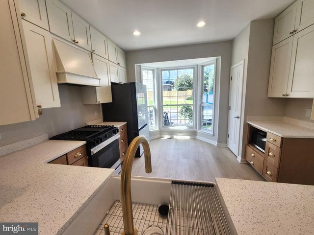 11739 GASCONY PL, Woodbridge, VA 22192