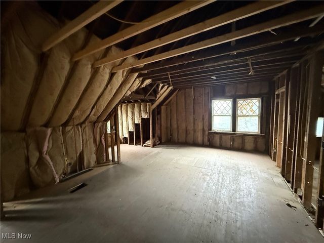 2243 Bellfield Avenue, Cleveland Heights, OH 44106