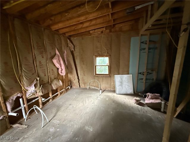 2243 Bellfield Avenue, Cleveland Heights, OH 44106