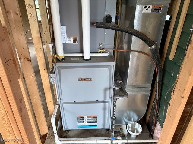 2243 Bellfield Avenue, Cleveland Heights, OH 44106