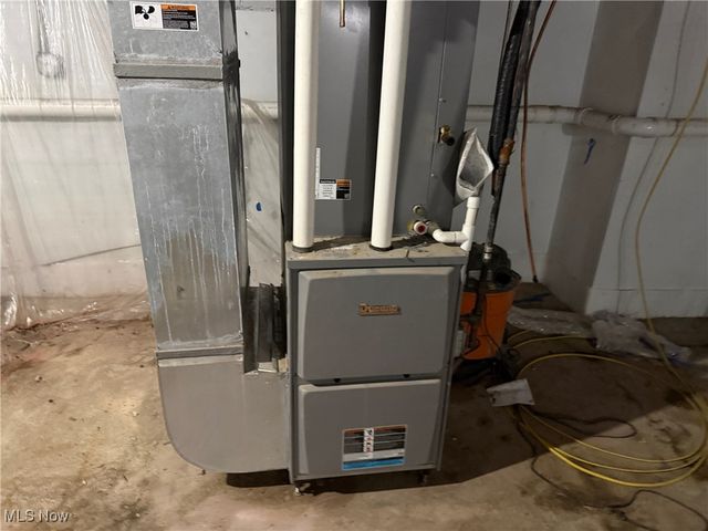 2243 Bellfield Avenue, Cleveland Heights, OH 44106