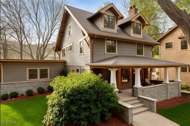 2243 Bellfield Avenue, Cleveland Heights, OH 44106