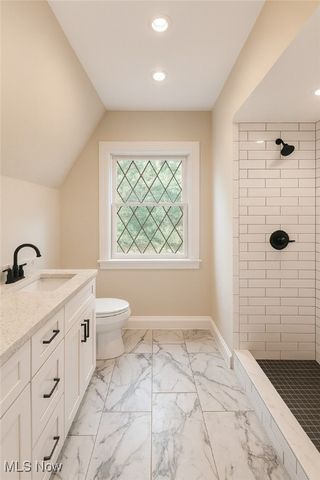 2243 Bellfield Avenue, Cleveland Heights, OH 44106