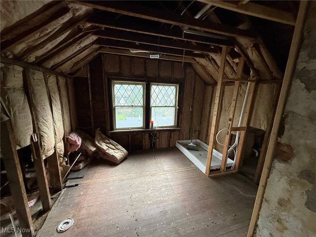 2243 Bellfield Avenue, Cleveland Heights, OH 44106