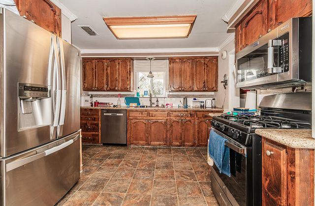 836 12th Street, Orange Cove, CA 93646