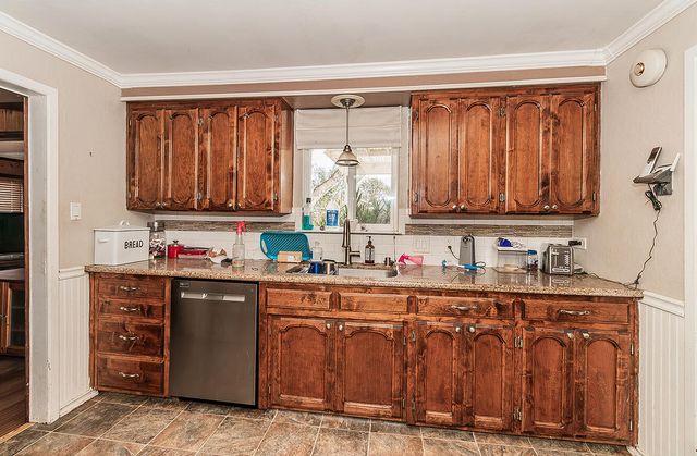 836 12th Street, Orange Cove, CA 93646