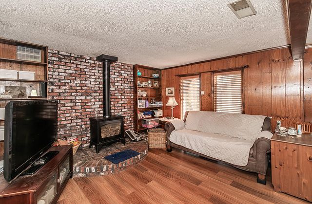 836 12th Street, Orange Cove, CA 93646