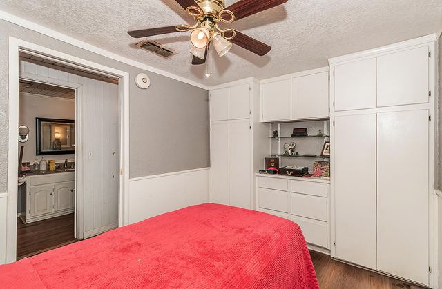 836 12th Street, Orange Cove, CA 93646