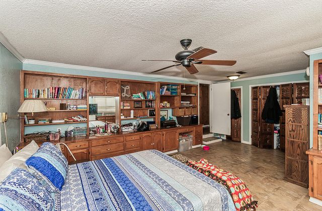 836 12th Street, Orange Cove, CA 93646