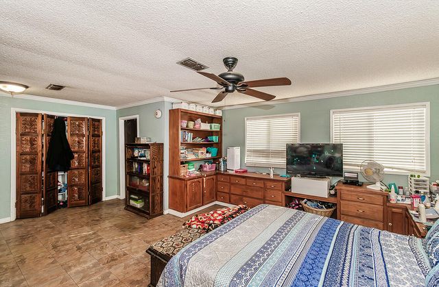 836 12th Street, Orange Cove, CA 93646