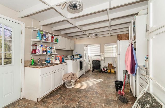 836 12th Street, Orange Cove, CA 93646