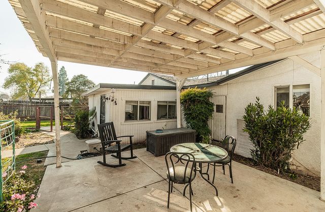 836 12th Street, Orange Cove, CA 93646