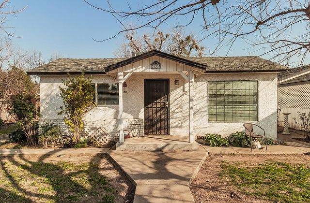 836 12th Street, Orange Cove, CA 93646