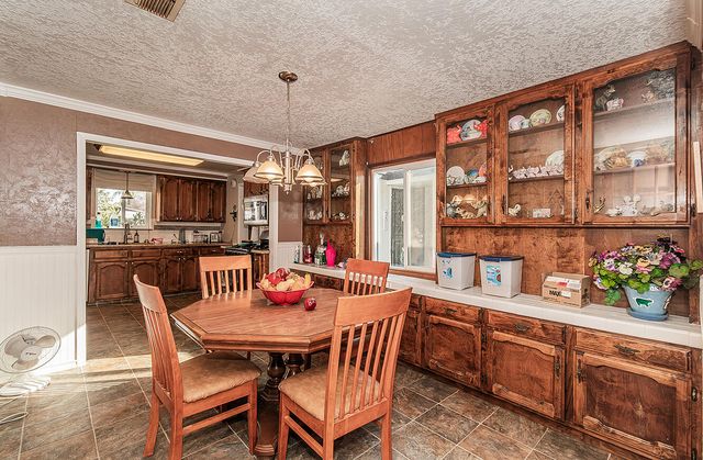 836 12th Street, Orange Cove, CA 93646