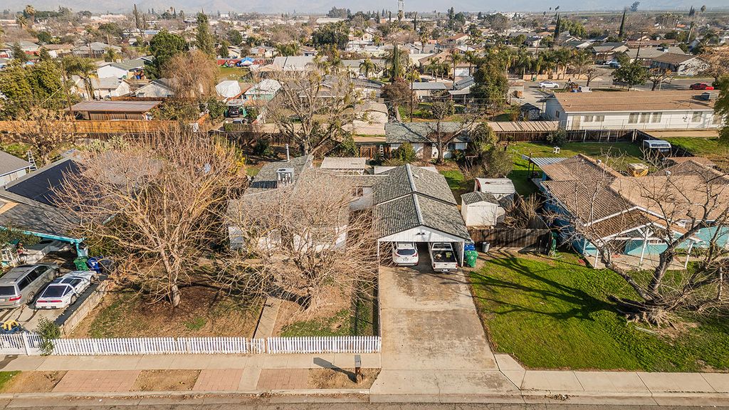 836 12th Street, Orange Cove, CA 93646