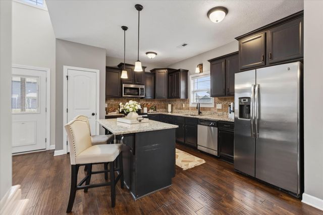 3751 Windmill Dr, Clarksville, TN 37040