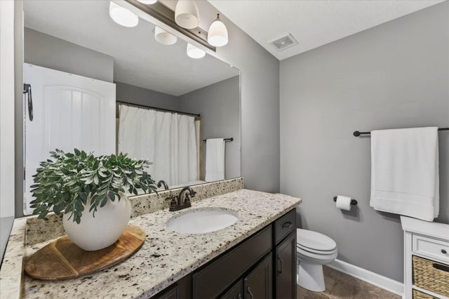 3751 Windmill Dr, Clarksville, TN 37040