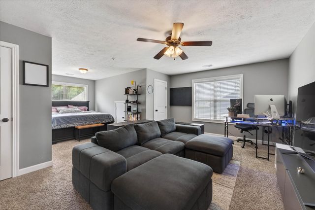 3751 Windmill Dr, Clarksville, TN 37040