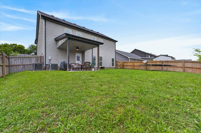 3751 Windmill Dr, Clarksville, TN 37040