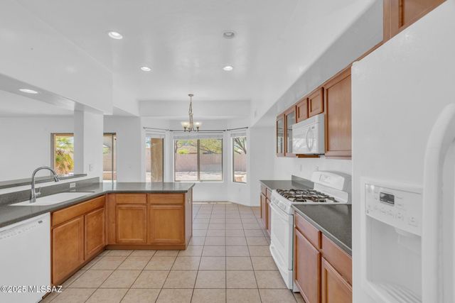 5174 E AGAVE VISTA Drive, Tucson, AZ 85756