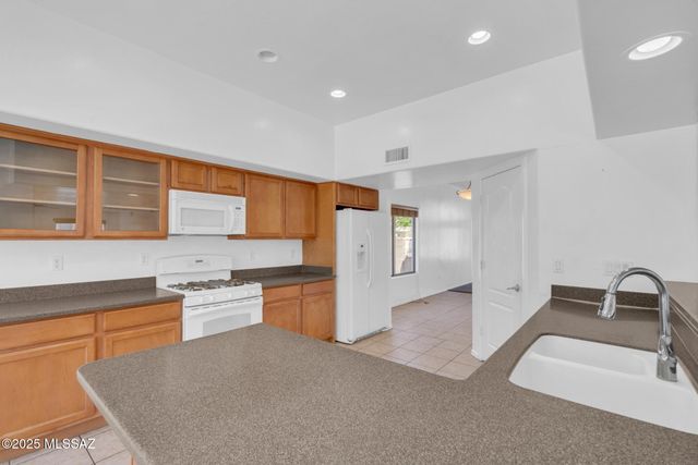 5174 E AGAVE VISTA Drive, Tucson, AZ 85756