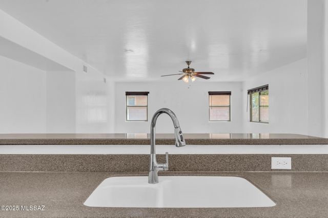 5174 E AGAVE VISTA Drive, Tucson, AZ 85756