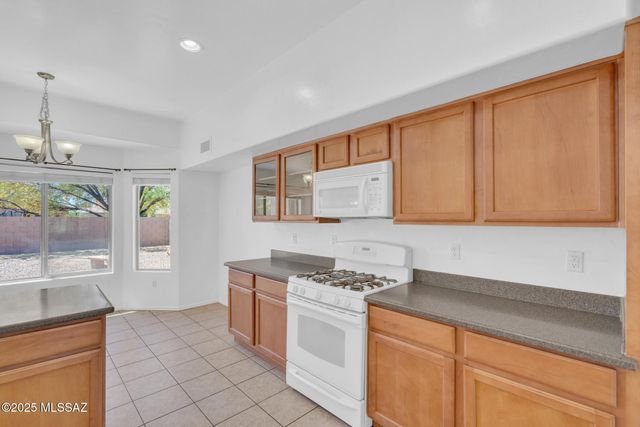 5174 E AGAVE VISTA Drive, Tucson, AZ 85756