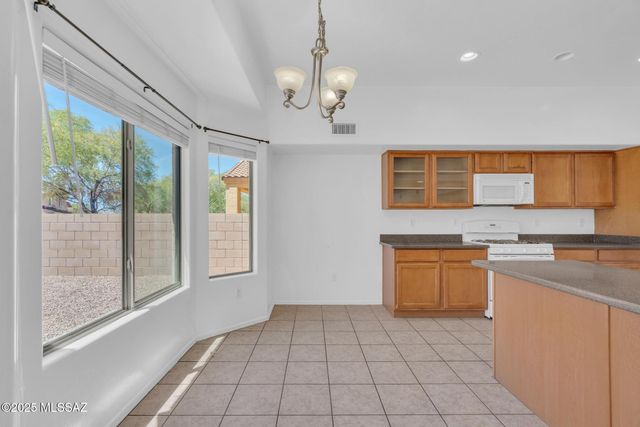 5174 E AGAVE VISTA Drive, Tucson, AZ 85756