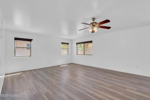 5174 E AGAVE VISTA Drive, Tucson, AZ 85756