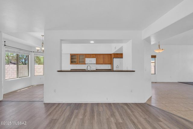 5174 E AGAVE VISTA Drive, Tucson, AZ 85756