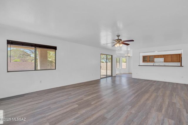 5174 E AGAVE VISTA Drive, Tucson, AZ 85756