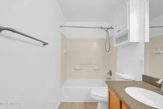 5174 E AGAVE VISTA Drive, Tucson, AZ 85756