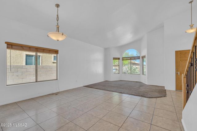 5174 E AGAVE VISTA Drive, Tucson, AZ 85756