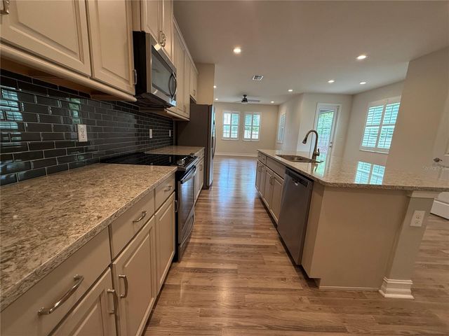 3237 PAINTED BLOSSOM COURT, Lutz, FL 33558