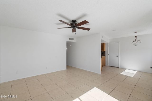 9682 W IRONWOOD Drive A, Peoria, AZ 85345