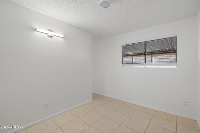 9682 W IRONWOOD Drive A, Peoria, AZ 85345