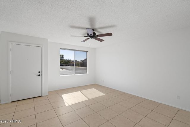 9682 W IRONWOOD Drive A, Peoria, AZ 85345