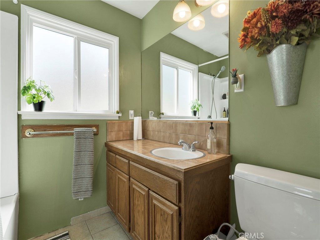 Image 21 of property listing at 10020 Mason Avenue, Chatsworth, CA 91311