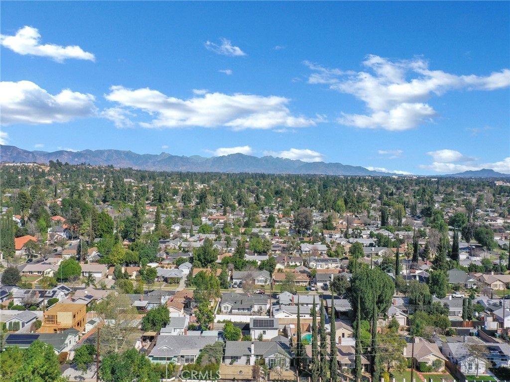 Image 32 of property listing at 10020 Mason Avenue, Chatsworth, CA 91311