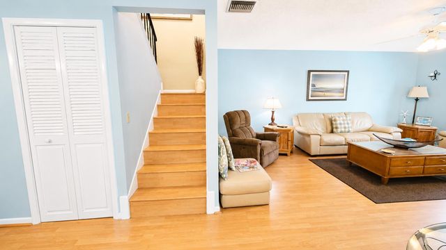 7442 SE Jamestown Terrace, Hobe Sound, FL 33455