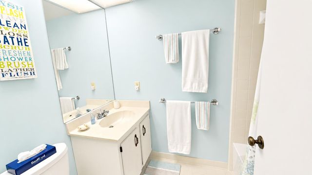7442 SE Jamestown Terrace, Hobe Sound, FL 33455