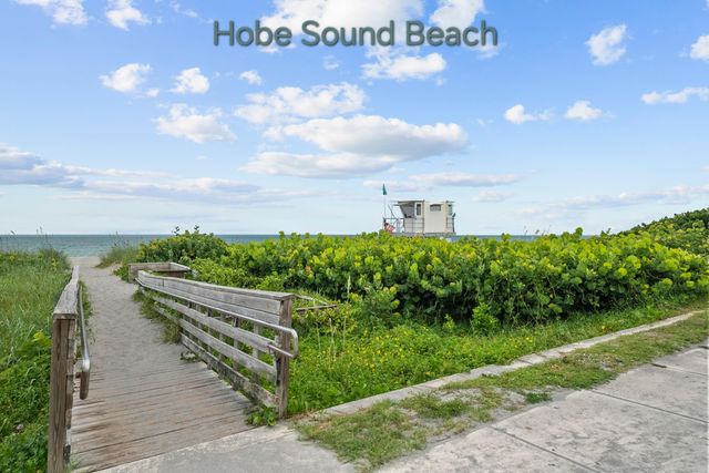 7442 SE Jamestown Terrace, Hobe Sound, FL 33455