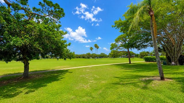 7442 SE Jamestown Terrace, Hobe Sound, FL 33455