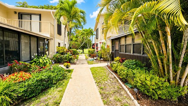 7442 SE Jamestown Terrace, Hobe Sound, FL 33455