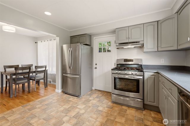 5001 N 19th Street, Tacoma, WA 98406