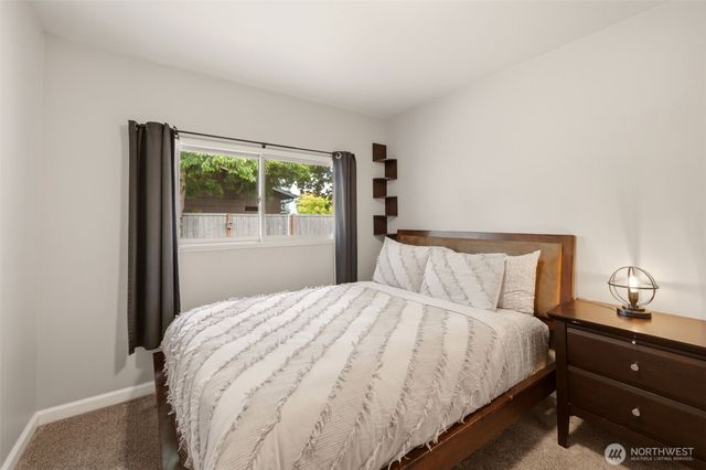 5001 N 19th Street, Tacoma, WA 98406