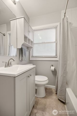 5001 N 19th Street, Tacoma, WA 98406
